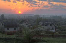 Morgen über dem Dorf / **************