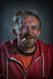  / ***