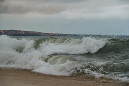 Zehnte Welle / ***