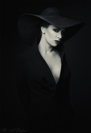 / Md:Vesta Burkot
Make up & hair: Li Lobanova
