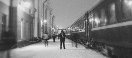 Night Train Station / ***