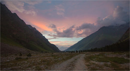 Auf dem Weg zum Sonnenuntergang / ***