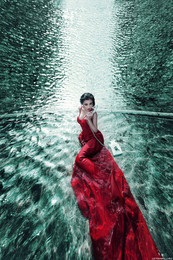 Marianne / ***