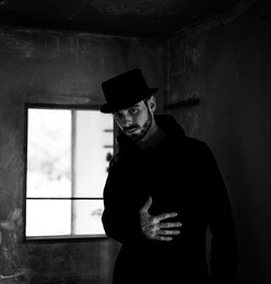  / portrait