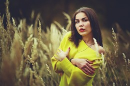 Mary / ***