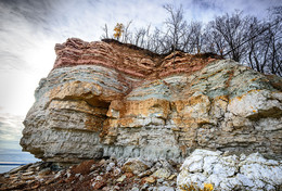 Cliff ... / ***