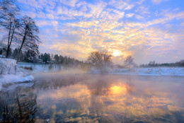 Frostiger Sonnenuntergang / ***