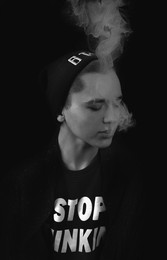  / ***