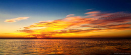 Sea sunset. / ***
