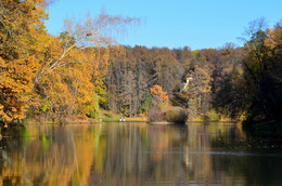 Schwimmbecken / ***