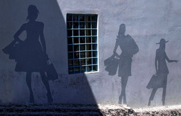 Schatten am Mittag / ***