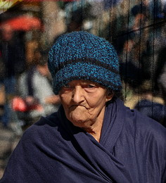alte Frau / ***