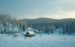 Haus in einer Ortschaft / ***