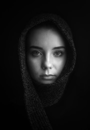  / ***