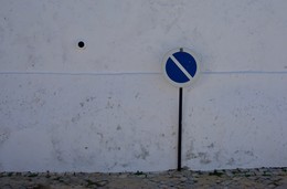  / ***