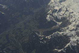 Flying dragon / ***