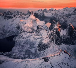  / Norway 2017-2018. Professional photo tours.
https://mikhaliuk.com/Christmas-and-the-Northern-Lightsin-Norway-in-Lofoten/