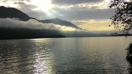 Dämmerung auf dem See / ***