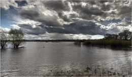 Approaching Storm / ***