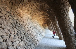 Tunnel / ***