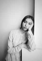  / ***