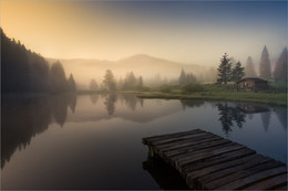 Nebel am See#2 / Morgens beim Häuslteich in Hohentauern. Steiermark, Österreich Foto