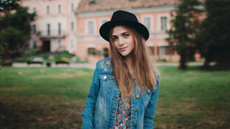 Julia / ***