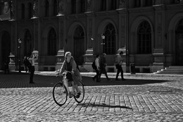 Neugierig / ***