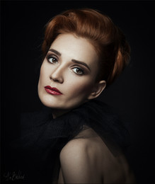   / Md: Mariana Filatova 
Make up & hair: Li Lobanova