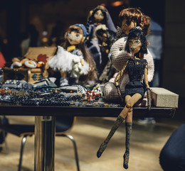 in der Ausstellung / ***