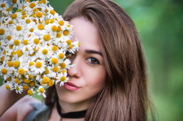  / ***