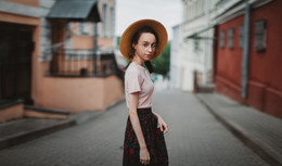  / ***
