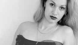 Natalie / ***