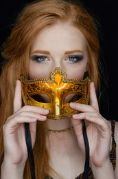 Maske / ***