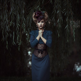  / Md: Anastasia Zakharova
Make up & hair: Irina Nersesyan
Dress:Diana Pavlovskaya