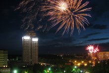 Alles Gute zum Jubiläum, der Heimatstadt! / ***