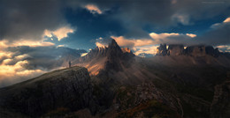  / https://mikhaliuk.com/Tours-of-amazing-places-on-the-planet