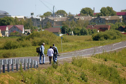 Road zu Fuß / ***