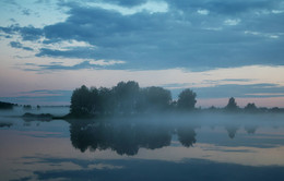da hinter Nebeln / ***