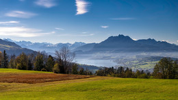 Zugerberg mit Pilatus / ***
