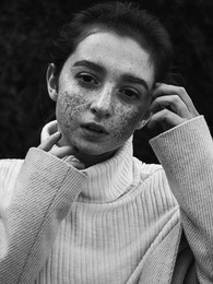 174 / ***