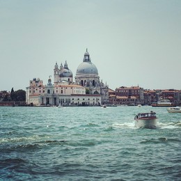 Venedig / ***