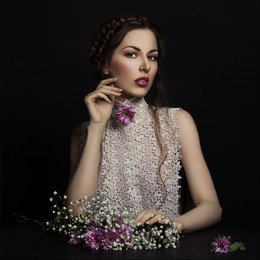  / Md: Maria Maltseva
Make up & hair: Elena Farapontova
location: PhotoFilmStudio
