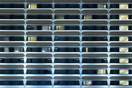 Hotel / ***