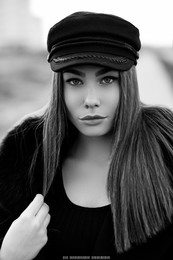  / ***