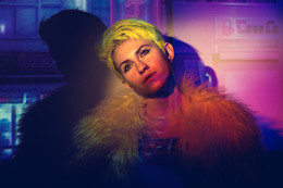 Dara Velpes / ***