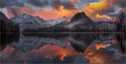 Almsee / Morgens am Almsee in Grünau Almtal im April 2018