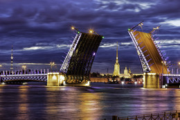 Palace Bridge / ***