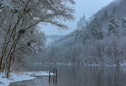 Tempel der Weißen Berg / ***