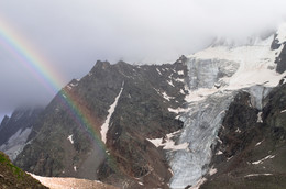 Rainbow in den Bergen / ***